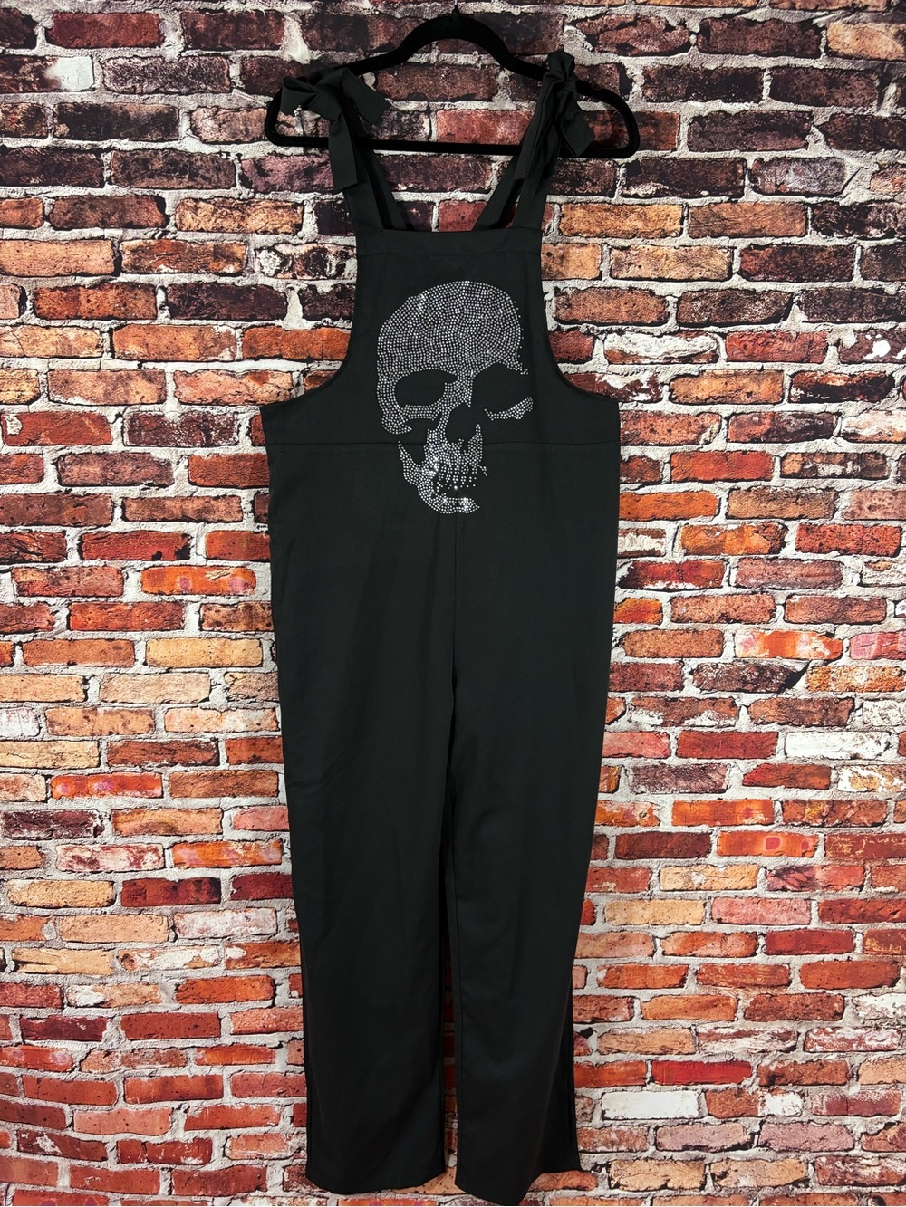 Emery Rose Black Overall Bib Jumpsuit Resin Rhinestone Skull Bow Tie Straps L